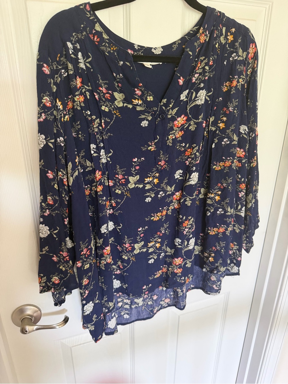 fun 2 fun Navy Floral V-Neck Tunic